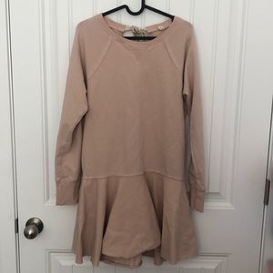 Blush
pink dress with pockets.